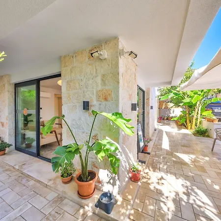 מלון דירות Sole Vista Homes